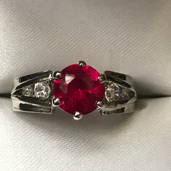 Jewelry - Red Gemstone Costume Ring in silver setting